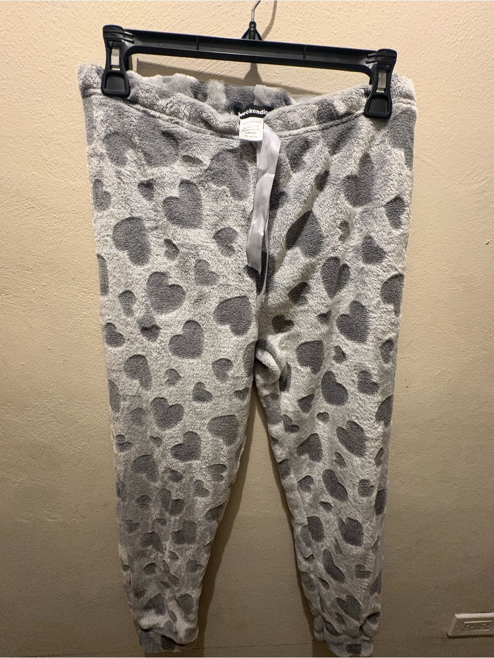 Cozy Heart-Print Grey Fleece Pajama Pants for Kids